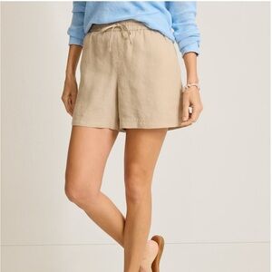 Tommy Bahama Tan Women's Shorts - NWT
Size L
